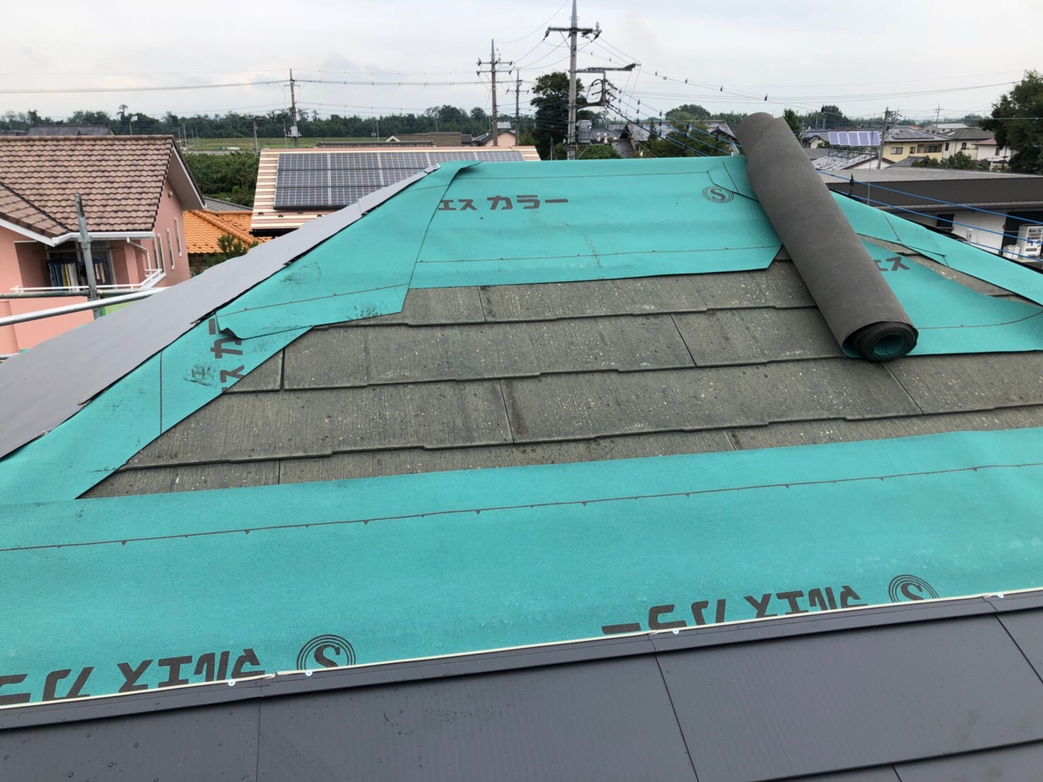 アスファルトルーフィングは屋根の防水性を高める要です | 
